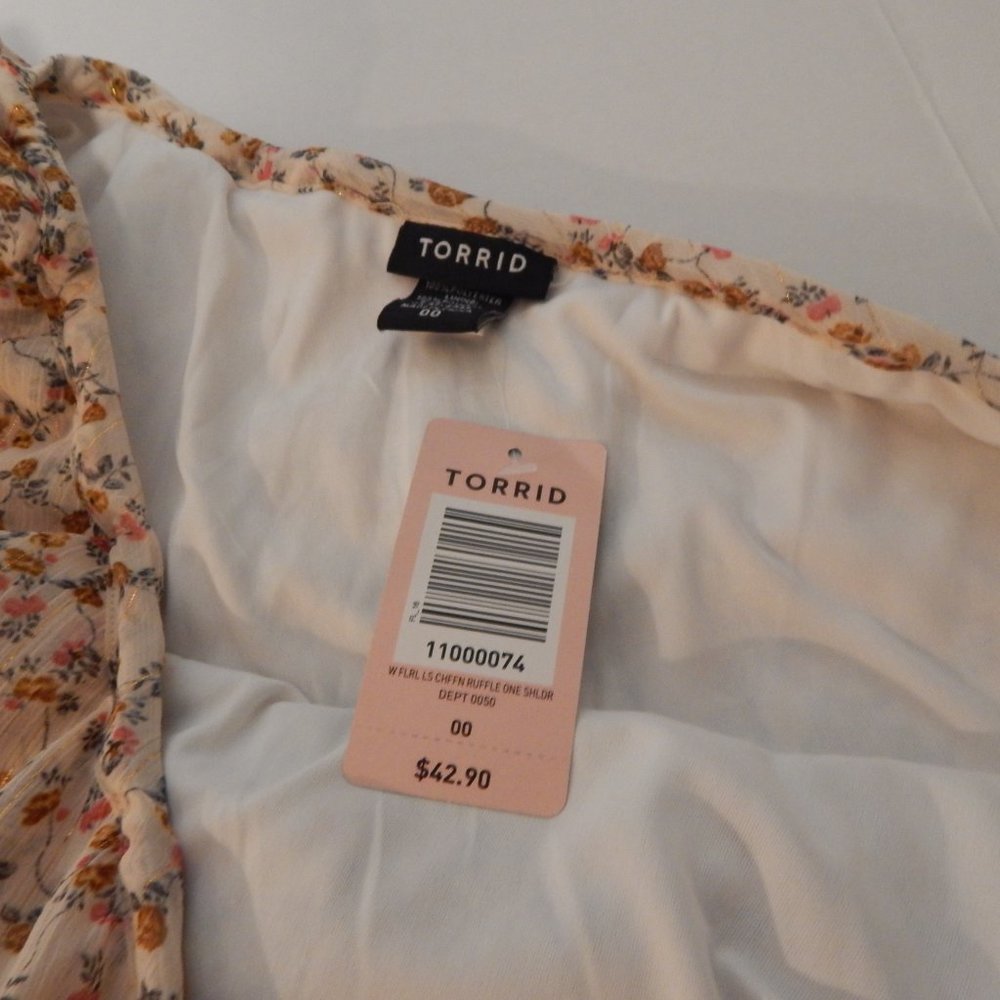 Torrid Floral One Shoulder Ruffle Top - Picture 5 of 5